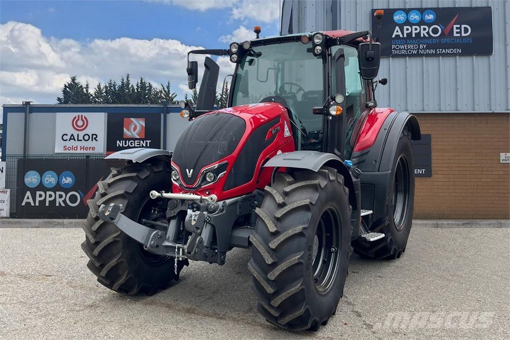 Valtra N175A 2B1 Traktoren
