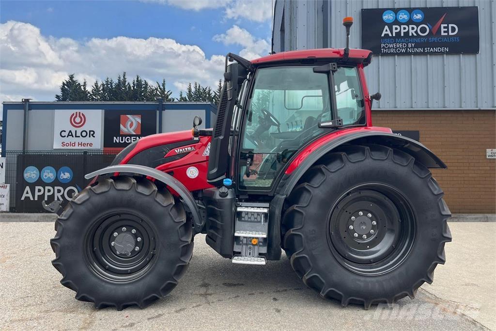 Valtra N175A 2B1 Traktoren