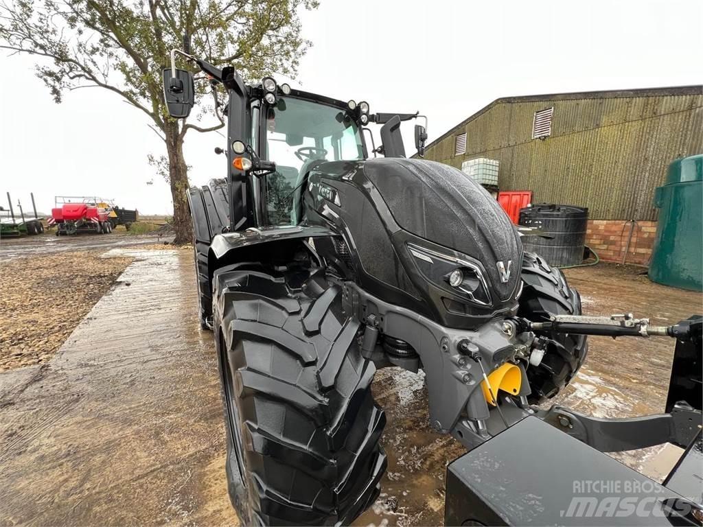 Valtra T174V Traktoren