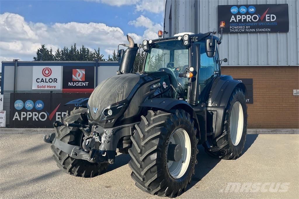 Valtra T234D Traktoren