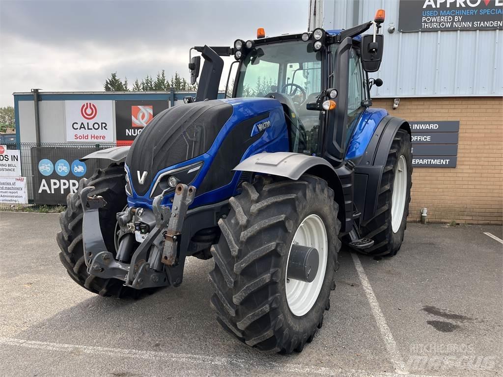 Valtra T254 Traktoren