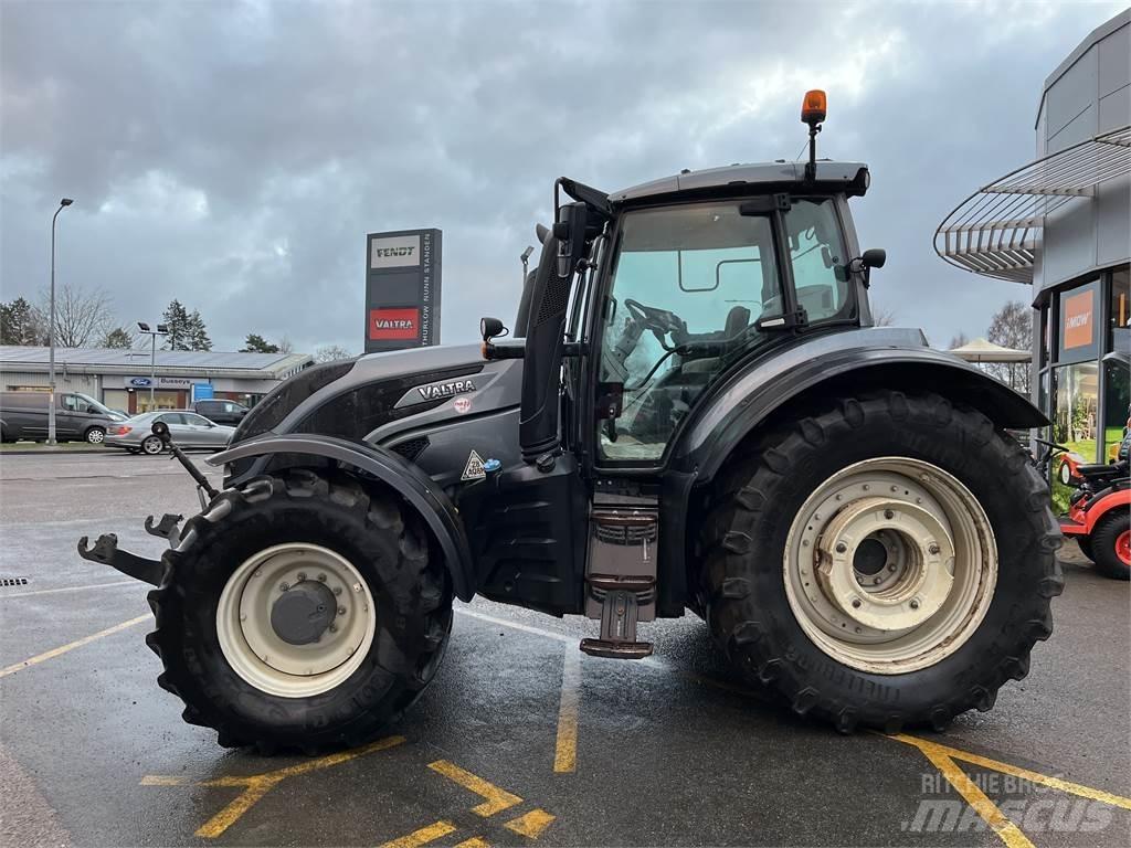 Valtra T254V Traktoren
