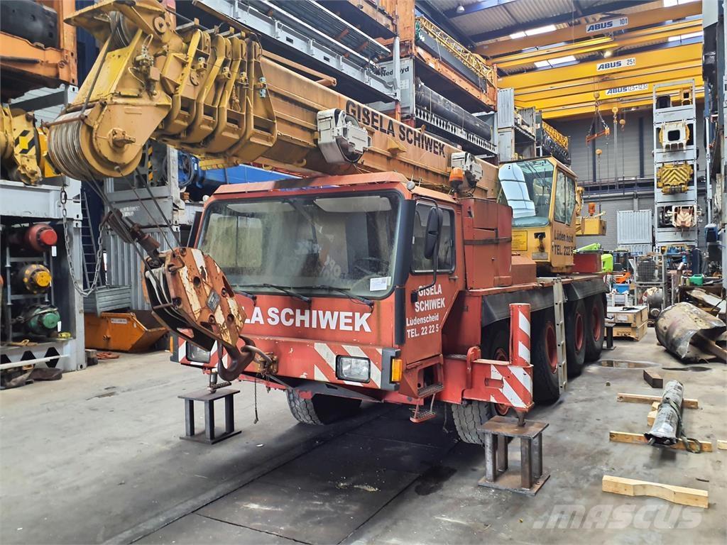 Liebherr LTM 1050 Kranen voor alle terreinen