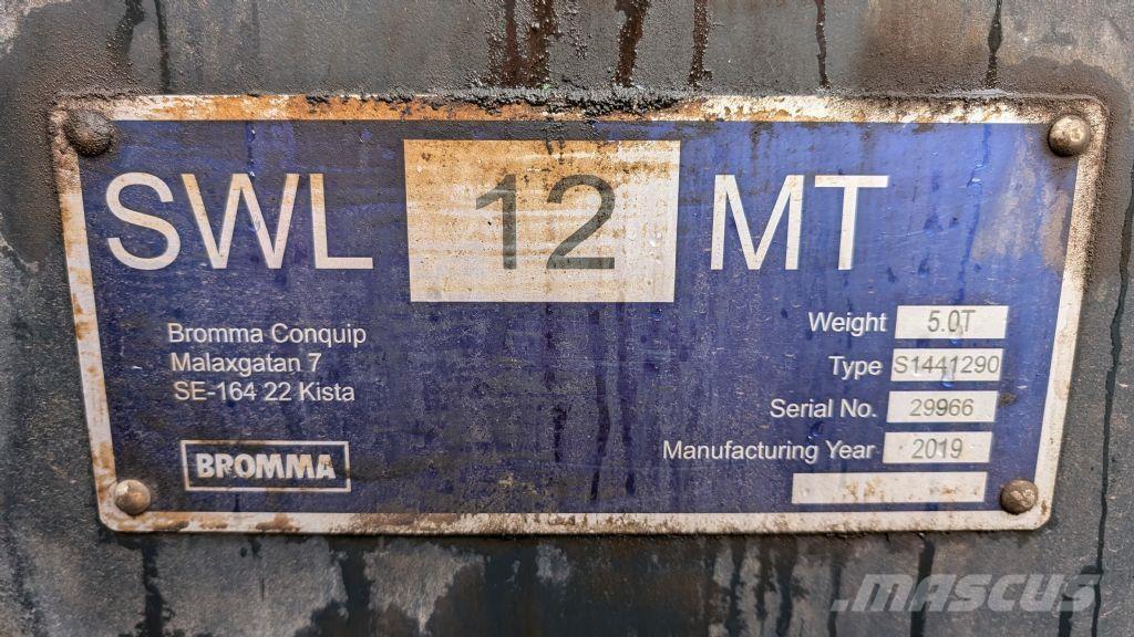 Kalmar DRG100-54S6 Reach-Stacker