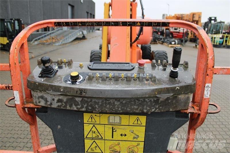 JLG 800AJ Gelenkteleskoparbeitsbühnen