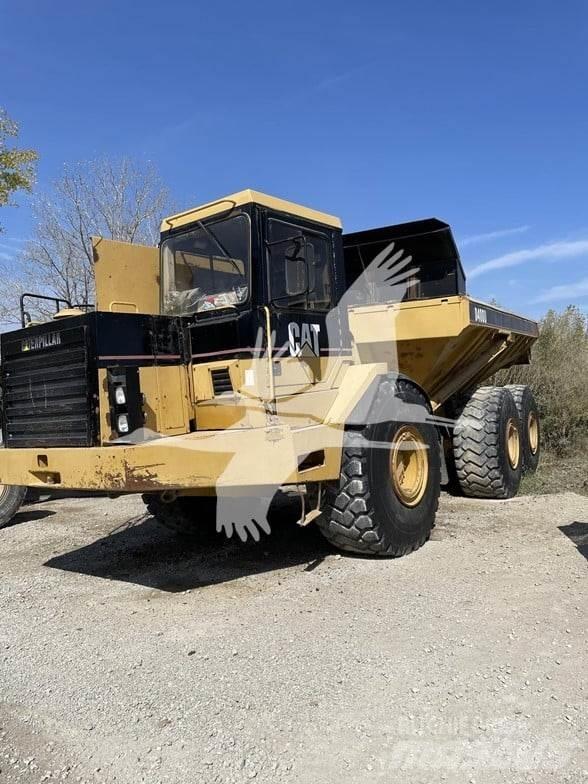 CAT D400D Dumper - Knickgelenk
