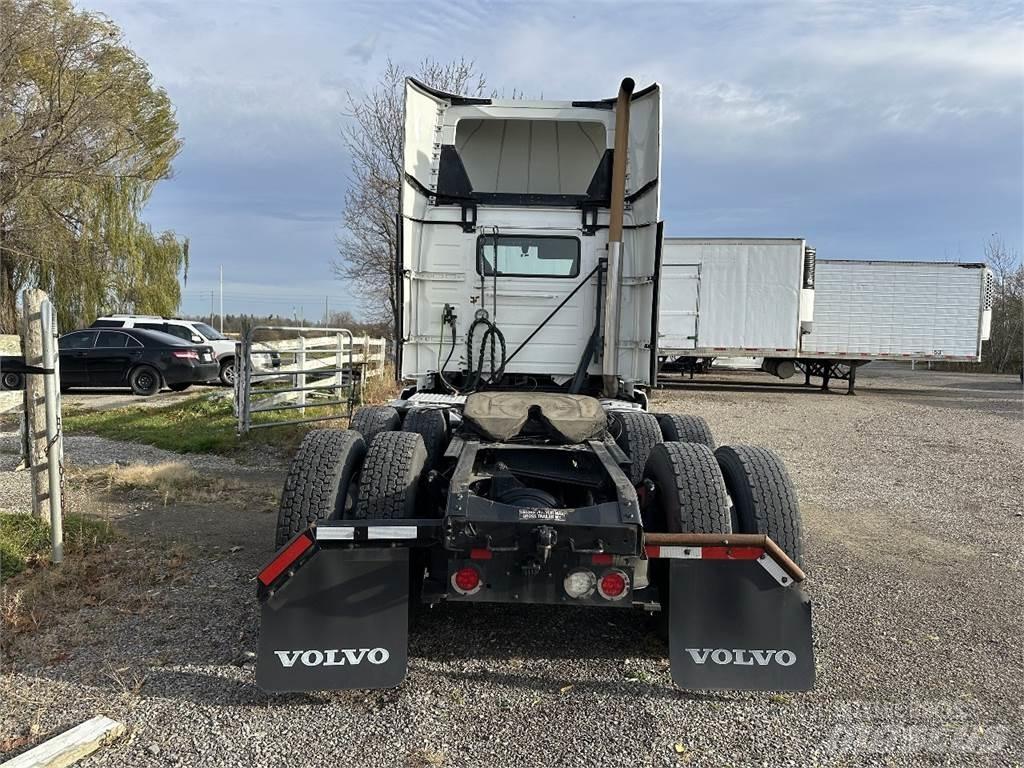 Volvo VNL300 Sattelzugmaschinen
