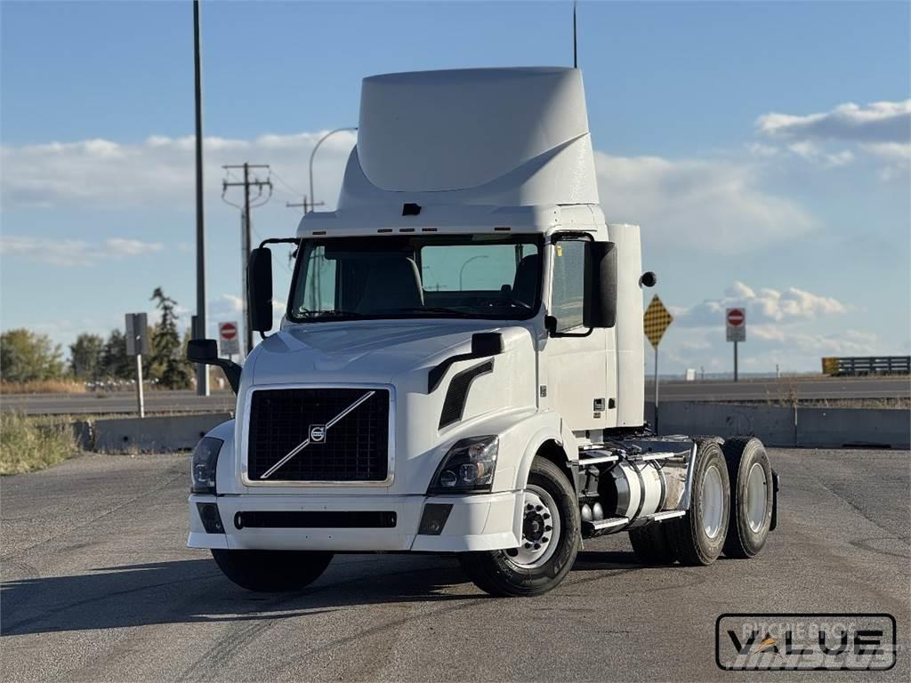 Volvo VNL300 Sattelzugmaschinen