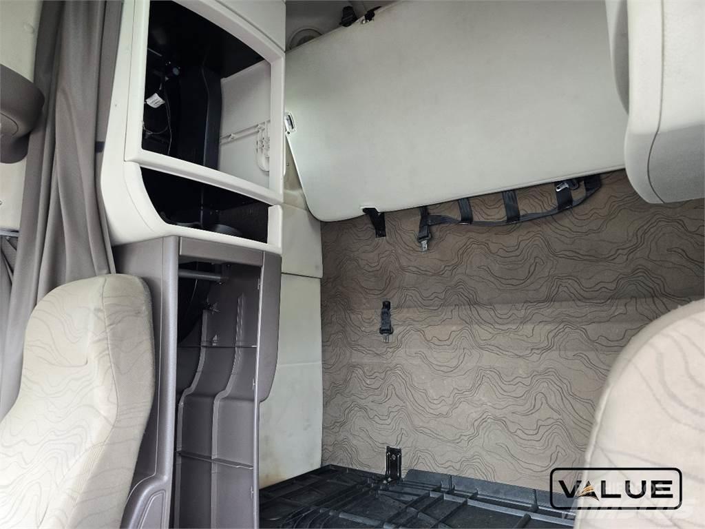 Volvo VNL670 Sattelzugmaschinen