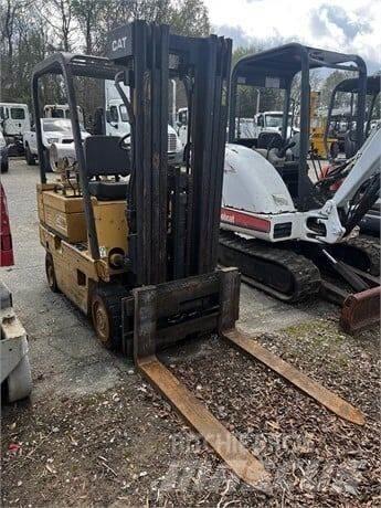 CAT T50D Sonstige Baumaschinen