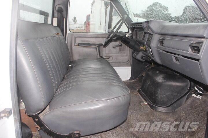 Ford F-600 Sonstige Baumaschinen