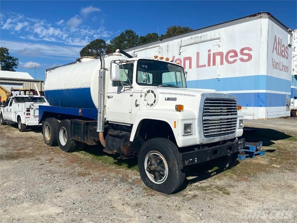 Ford L8000 Sonstige Baumaschinen