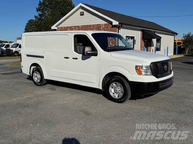 Nissan NV Sonstige Baumaschinen