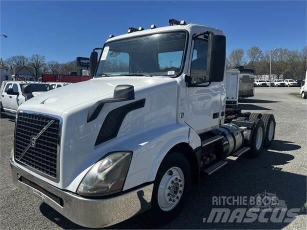 Volvo VNL Sonstige Baumaschinen
