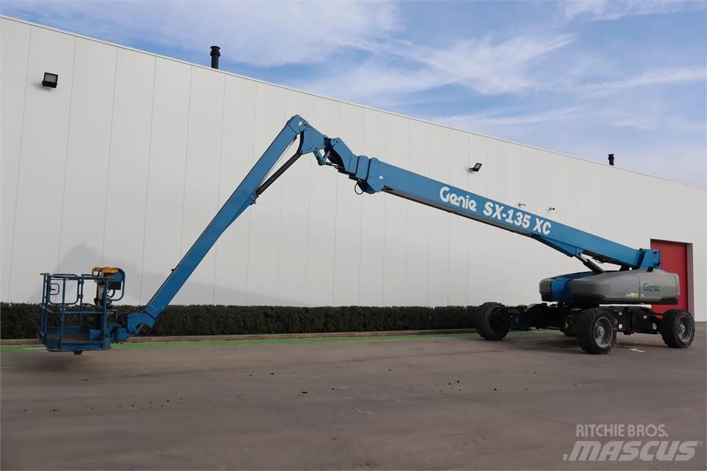 Genie SX135XC Teleskopbühnen