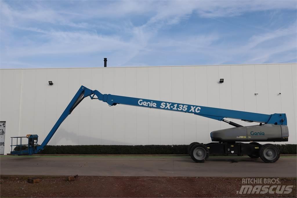 Genie SX135XC Teleskopbühnen