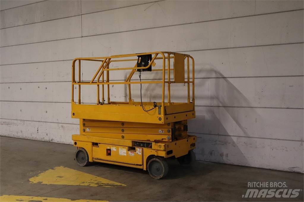Haulotte Compact 10 Scheren-Arbeitsbühnen
