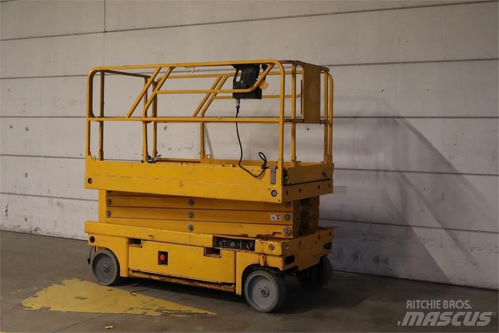 Haulotte Compact 10 Scheren-Arbeitsbühnen