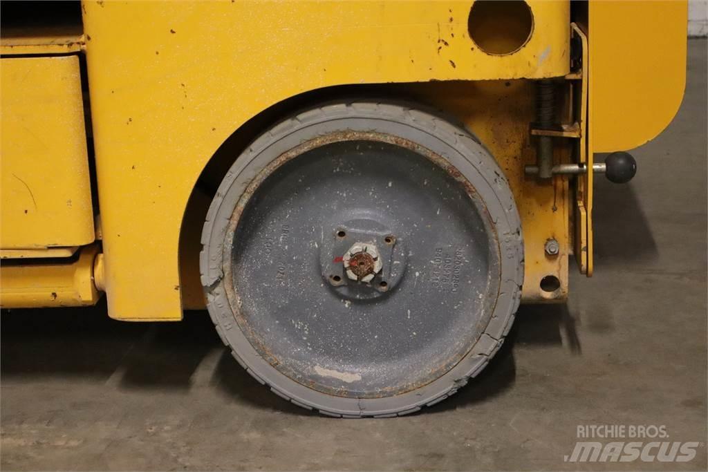 Haulotte Compact 10 Scheren-Arbeitsbühnen