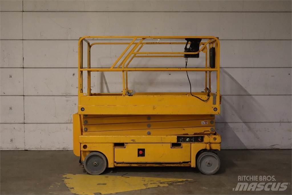 Haulotte Compact 10 Scheren-Arbeitsbühnen