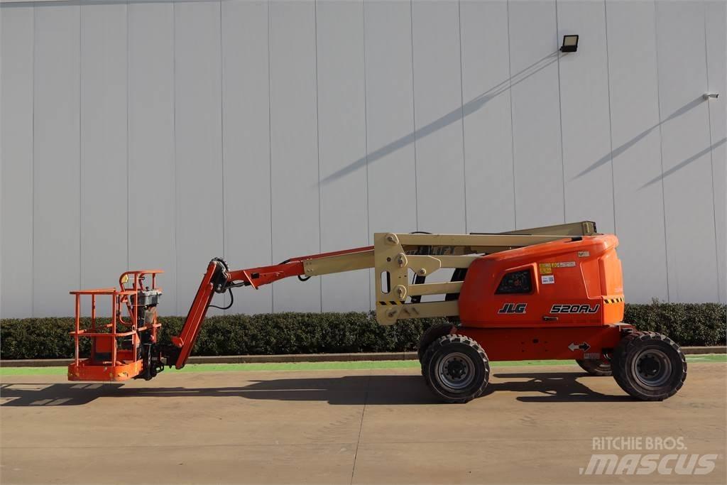 JLG 520AJ Gelenkteleskoparbeitsbühnen