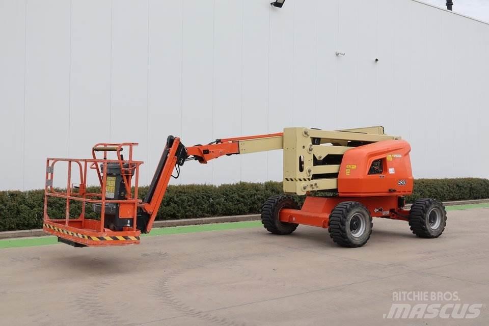 JLG 520AJ Gelenkteleskoparbeitsbühnen