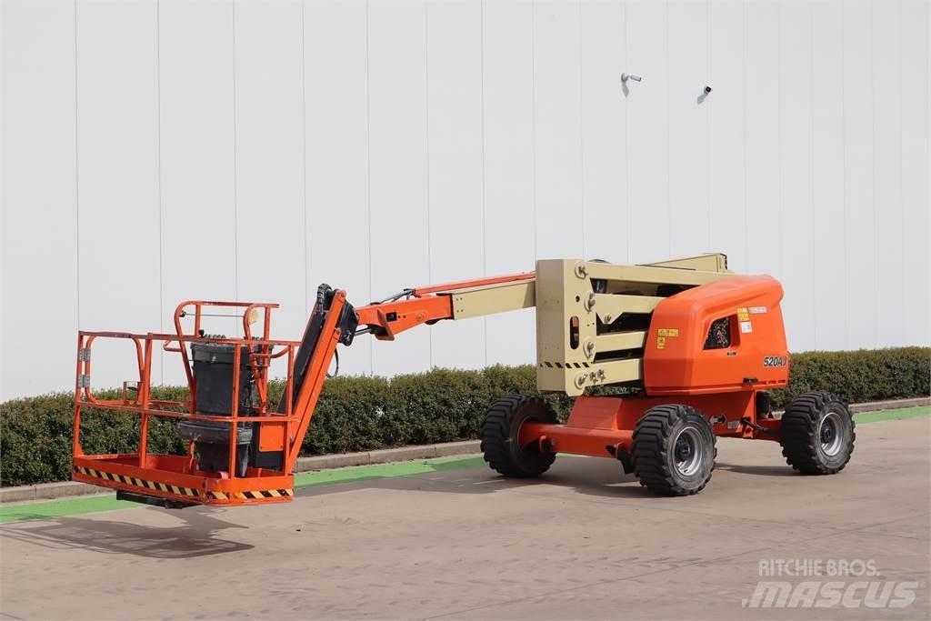 JLG 520AJ Gelenkteleskoparbeitsbühnen