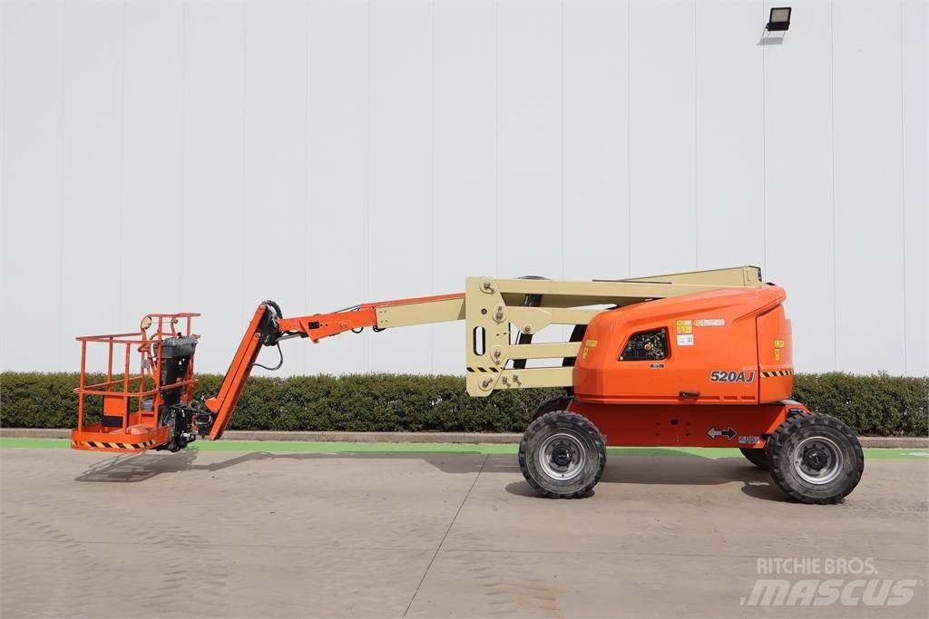 JLG 520AJ Gelenkteleskoparbeitsbühnen