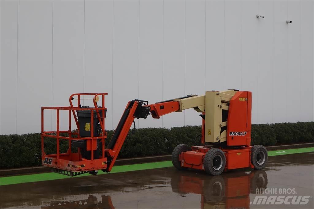 JLG E300AJP Gelenkteleskoparbeitsbühnen