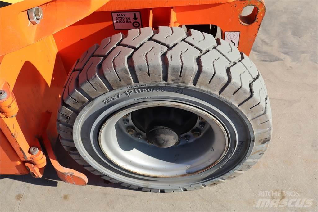 JLG E300AJP Gelenkteleskoparbeitsbühnen