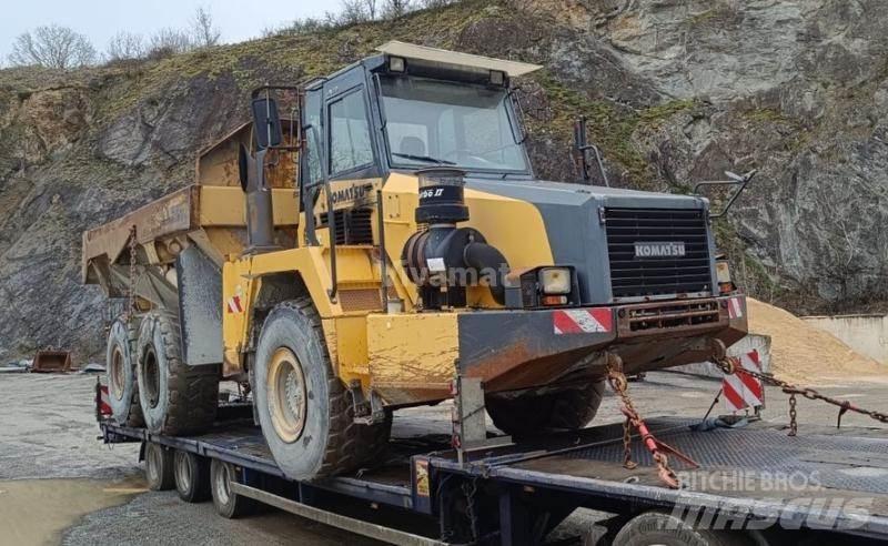 Komatsu HM300-2 Dumper - Knickgelenk