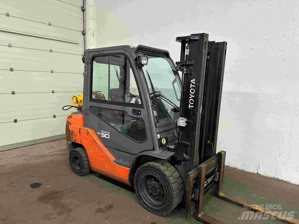 Toyota 02-8FGF30 LPG heftrucks