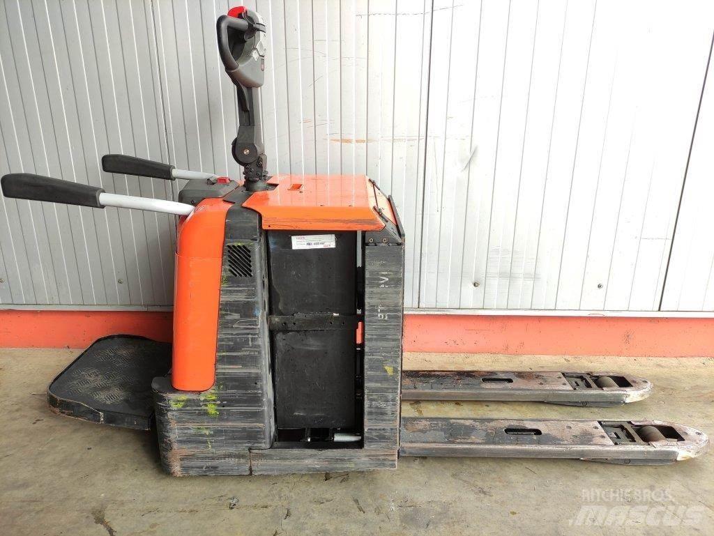 BT LPE240 Niedergabelstapler