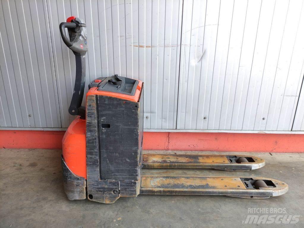 BT LWE200 Niedergabelstapler