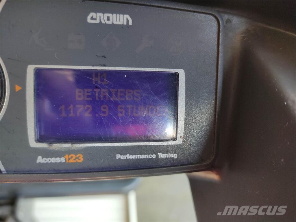 Crown WAV60-118 Hochhub-Kommissionierer