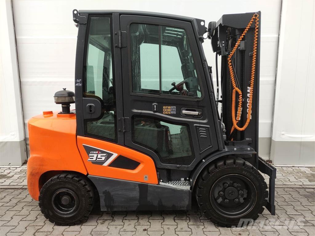 Doosan D35C-9 Diesel heftrucks