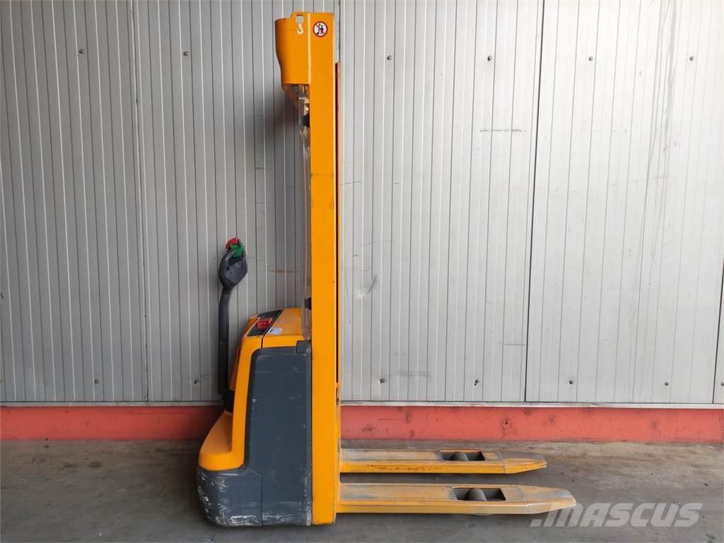 Jungheinrich EJC 112 Deichselstapler