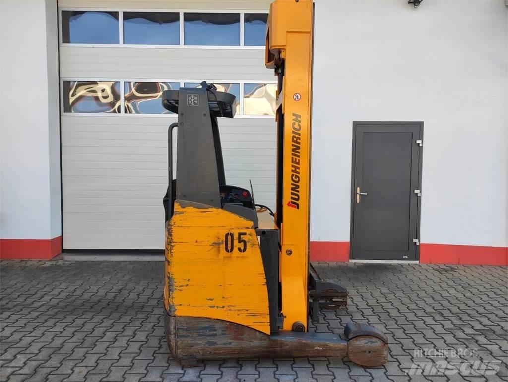 Jungheinrich ETV216 Schubmaststapler