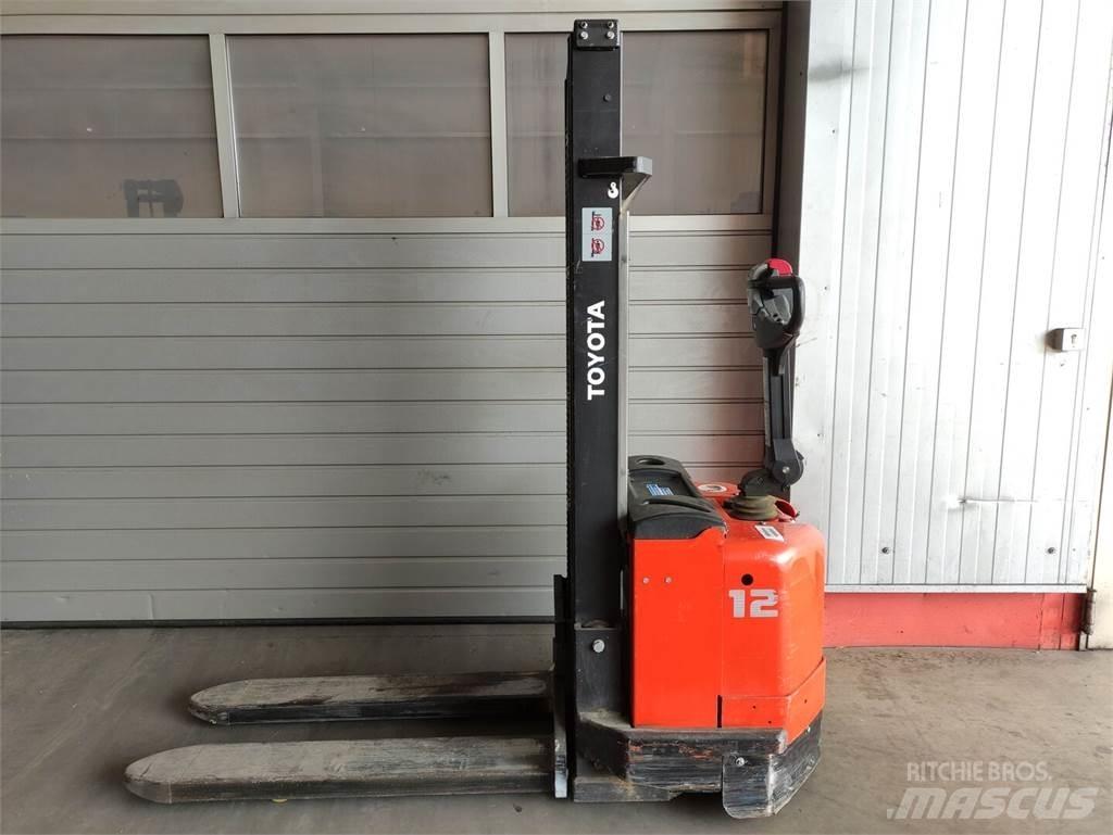 Toyota 7SM12 Deichselstapler