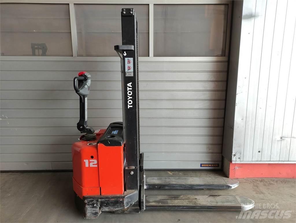 Toyota 7SM12 Deichselstapler
