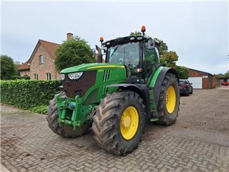 John Deere 6210R