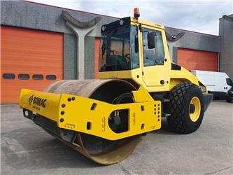 Bomag BW 211 D-4i