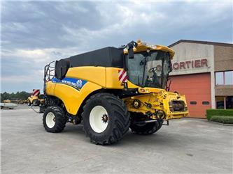 New Holland CR 9090