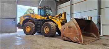 Komatsu WA500-8
