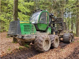 John Deere 1210E