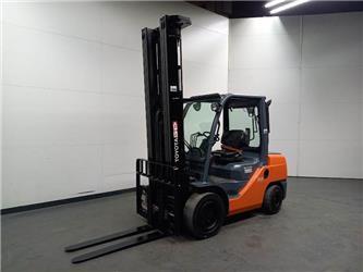 Toyota 52-8FDJF35