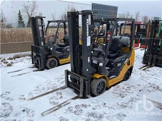 Komatsu FG25ST-16