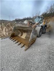 Liebherr L580