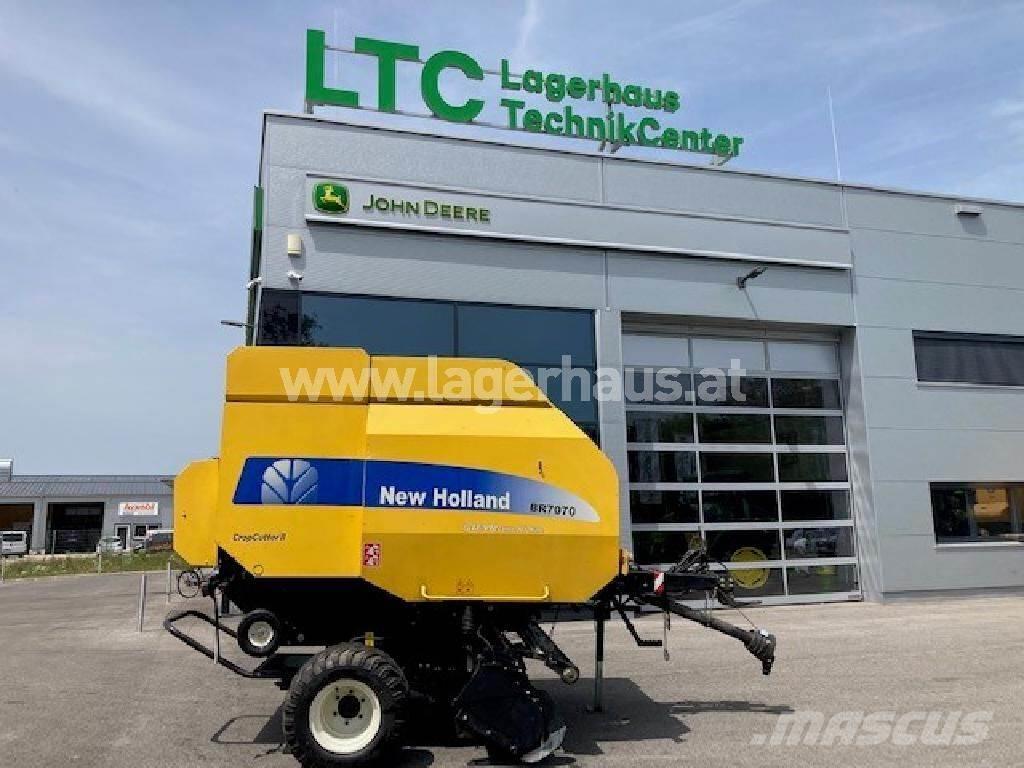 New Holland BR7070 Rundballenpressen