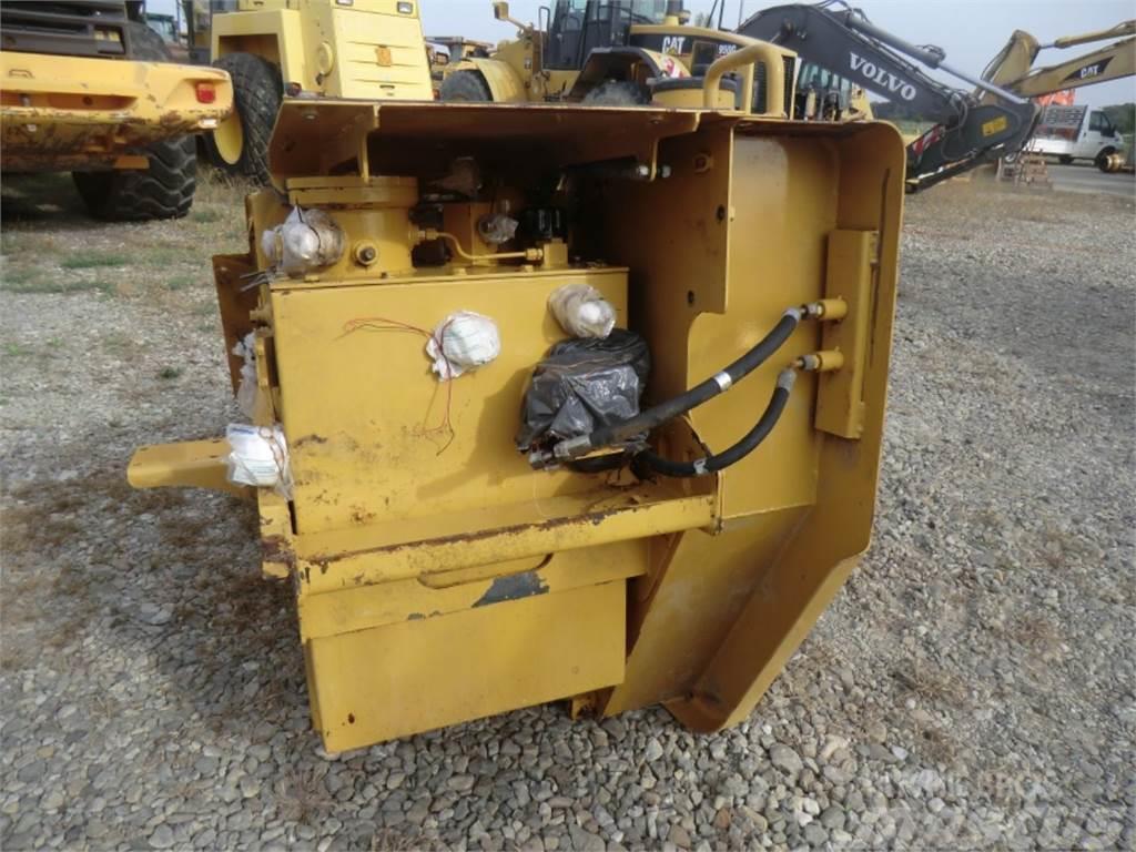 CAT 735 Chassis